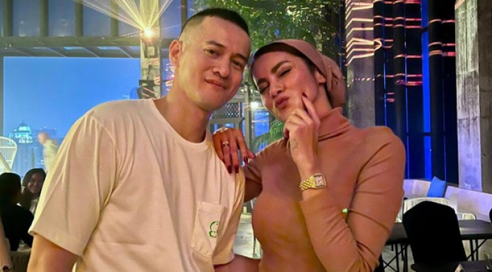Herjunot Ali dan Olla Ramlan Keciduk Mesra, Ada Hubungan Spesial?